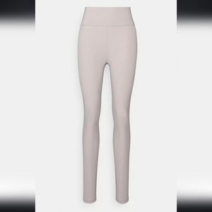 Athleta Transcend Legging in Tinsel sz. S